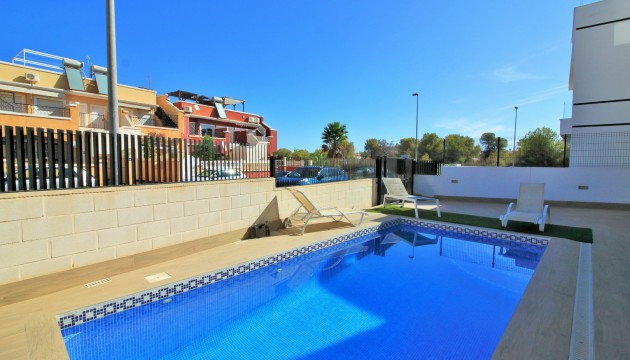 Resale - Detached Villa - Orihuela Costa - Villamartín