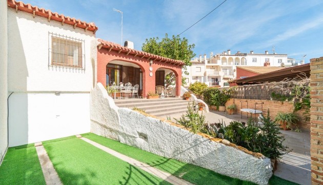 Resale - Detached Villa - Orihuela Costa - Punta Prima