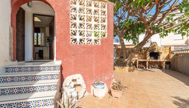 Resale - Detached Villa - Orihuela Costa - Punta Prima