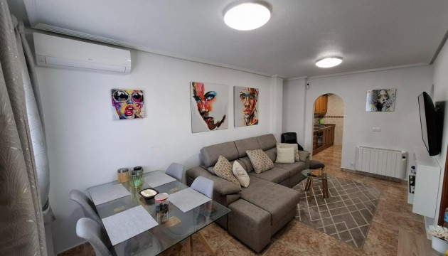 Перепродажа - Квартира - Torrevieja - Los Altos