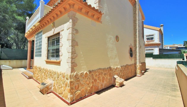 Wiederverkauf - Detached Villa - Orihuela Costa - Los Dolses