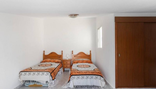 Resale - Bungalow - Torrevieja - San Luis