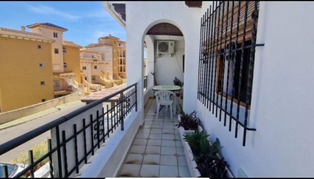 Resale - Apartment - Orihuela Costa - Campoamor