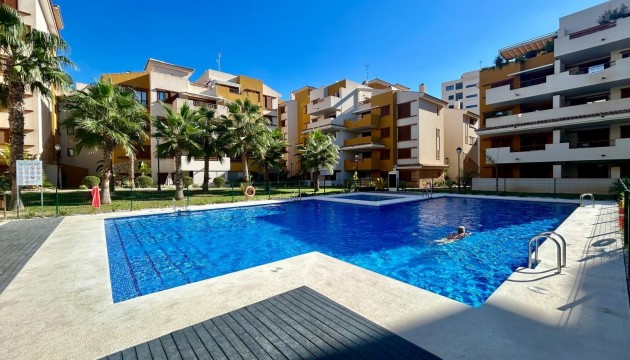 Resale - Apartment - Torrevieja - Punta Prima