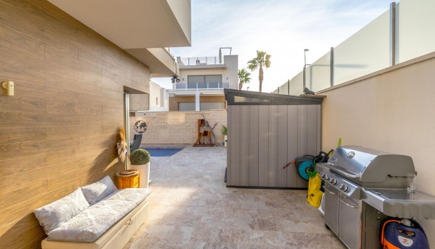 Перепродажа - отдельная вилла - Orihuela Costa - Villamartín