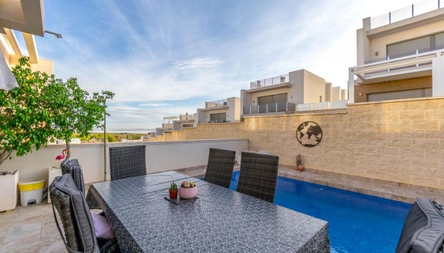 Перепродажа - отдельная вилла - Orihuela Costa - Villamartín