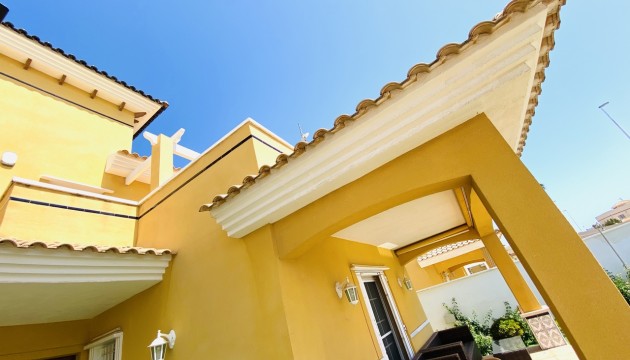 Herverkoop - Detached Villa - Orihuela Costa - La Zenia