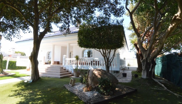 Herverkoop - Detached Villa - Torrevieja