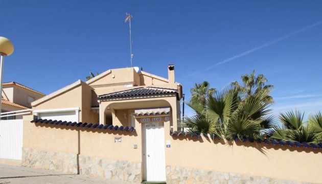 Wiederverkauf - Detached Villa - Orihuela Costa - La Zenia