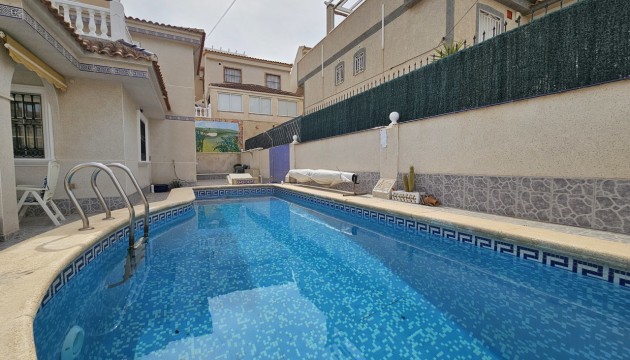 Resale - Detached Villa - Orihuela Costa - Villamartín