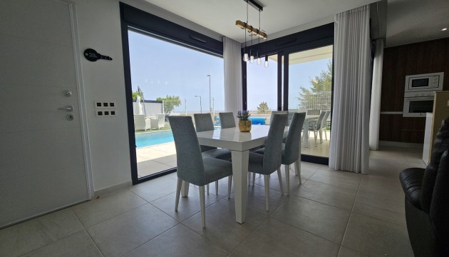 Перепродажа - отдельная вилла - Orihuela Costa - Villamartín