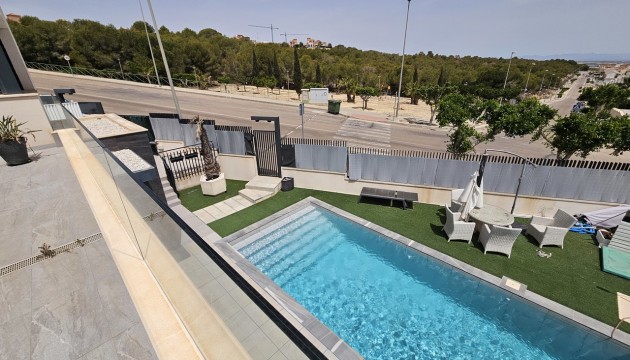 Reventa - Chalet Independiente - Orihuela Costa - Villamartín