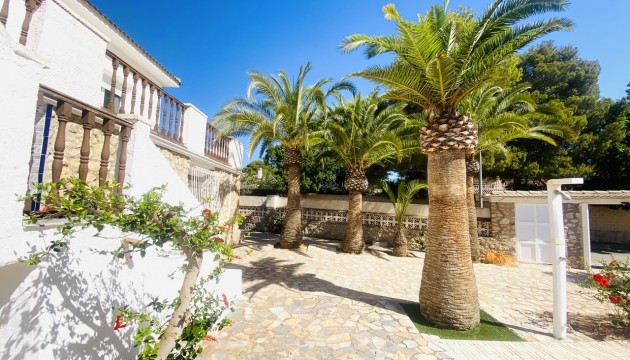 Resale - Detached Villa - Orihuela Costa - La Zenia