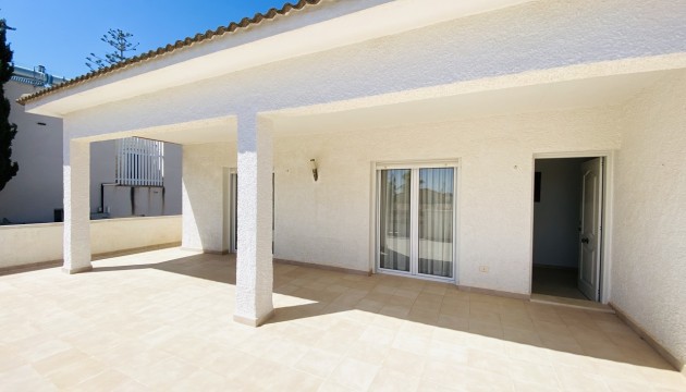 Wiederverkauf - Detached Villa - Orihuela Costa - La Zenia