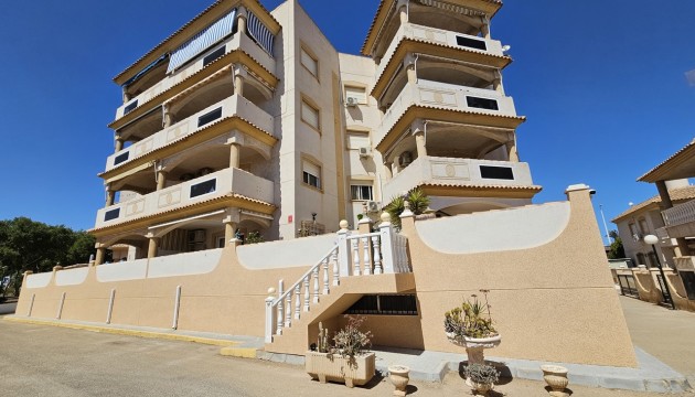 Resale - Apartment - Orihuela Costa - La Zenia