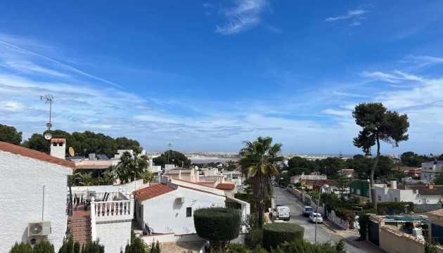 Begagnad - Fristående Villa - Torrevieja - Los Balcones - Los Altos del Edén