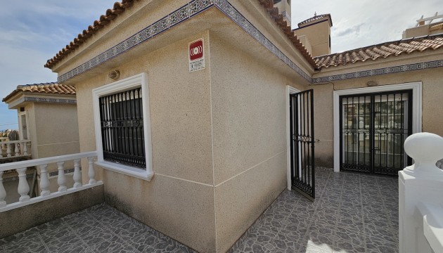 Перепродажа - отдельная вилла - Orihuela Costa - Villamartín