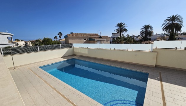 Wiederverkauf - Detached Villa - Orihuela Costa - La Zenia