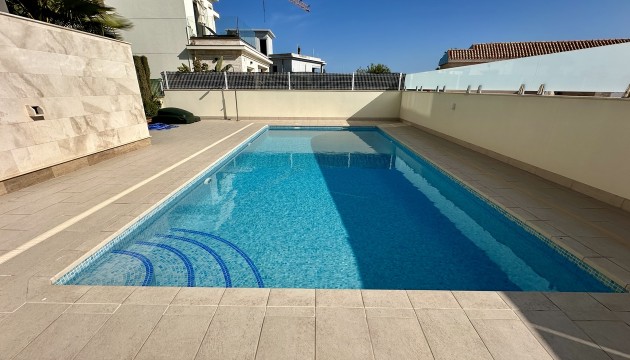 Resale - Detached Villa - Orihuela Costa - La Zenia