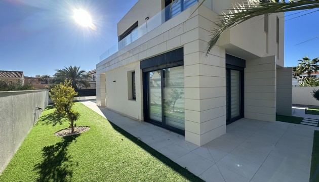 Herverkoop - Detached Villa - Orihuela Costa - La Zenia