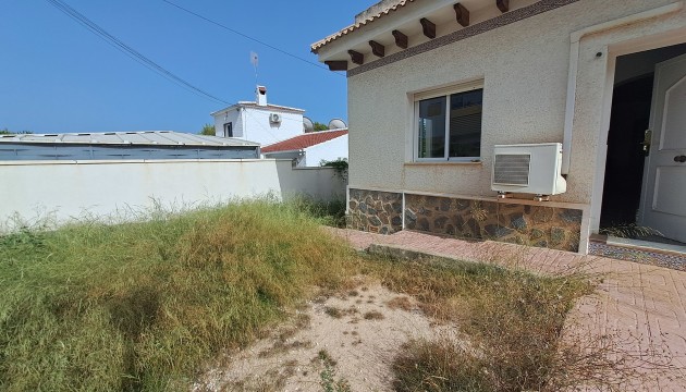 Перепродажа - отдельная вилла - Orihuela Costa - Villamartín