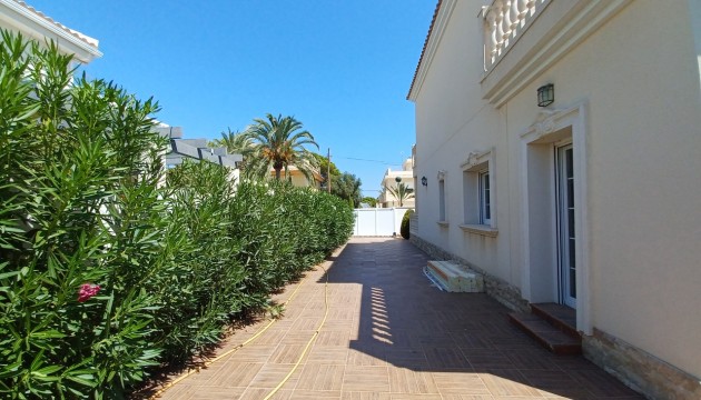 Перепродажа - отдельная вилла - Orihuela Costa - Cabo Roig