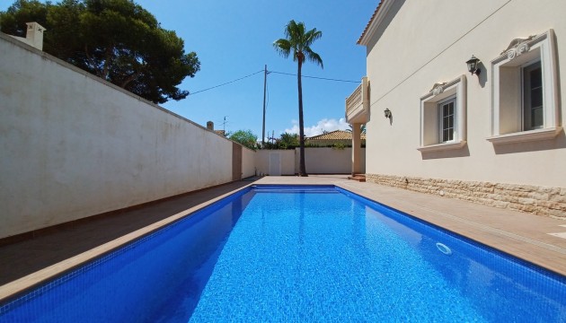 Перепродажа - отдельная вилла - Orihuela Costa - Cabo Roig