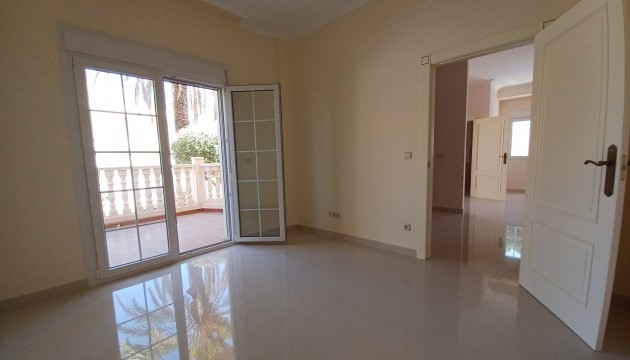 Begagnad - Fristående Villa - Orihuela Costa - Cabo Roig