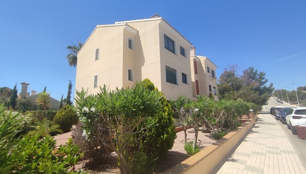 Resale - Apartment - Orihuela Costa - Campoamor