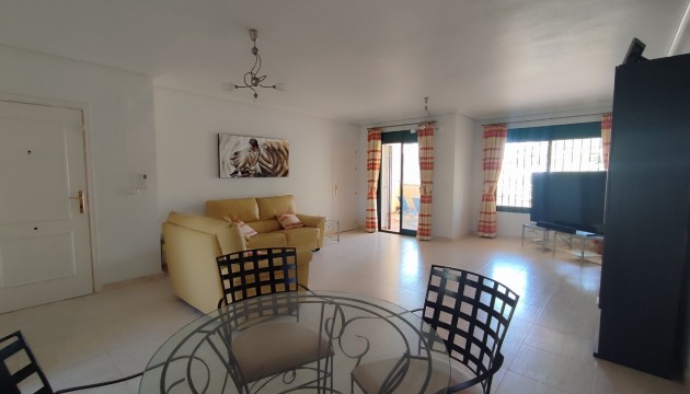 Resale - Apartment - Orihuela Costa - Campoamor