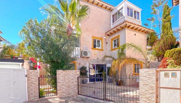 Herverkoop - Detached Villa - Orihuela Costa - La Zenia