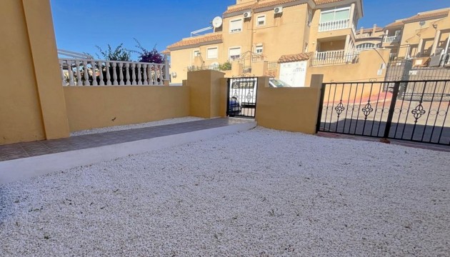 Herverkoop - Apartment - Orihuela - Las Filipinas