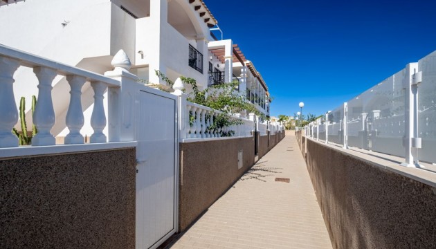 Перепродажа - Квартира - Orihuela Costa