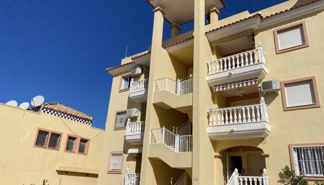 Wiederverkauf - Apartment - Orihuela Costa - Villamartín