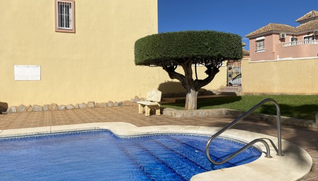 Resale - Apartment - Orihuela Costa - Villamartín