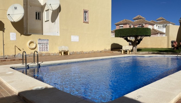 Wiederverkauf - Apartment - Orihuela Costa - Villamartín