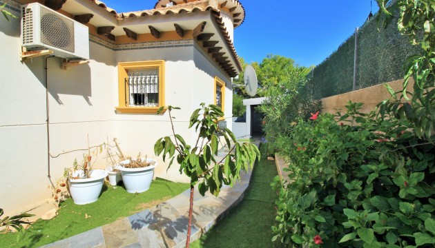 Resale - Detached Villa - Orihuela Costa - Villamartín