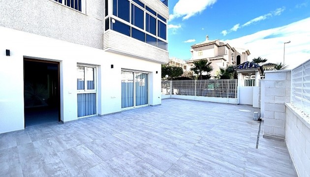 Resale - Apartment - Torrevieja - Torrelamata - La Mata