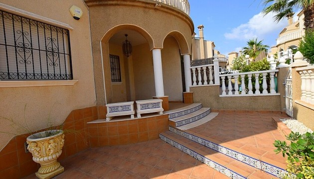 Перепродажа - Полуотдельная вилла - Orihuela Costa - Villamartín