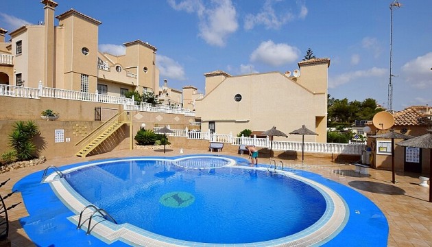 Перепродажа - Полуотдельная вилла - Orihuela Costa - Villamartín