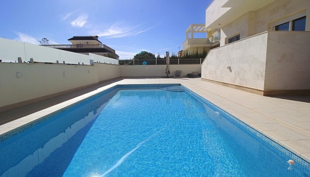 Wiederverkauf - Detached Villa - Orihuela Costa - La Zenia