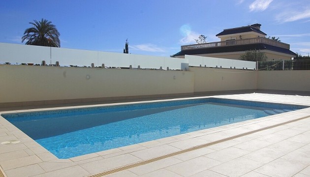 Resale - Detached Villa - Orihuela Costa - La Zenia