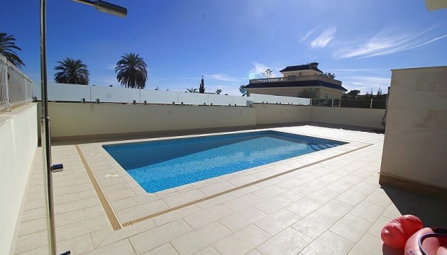 Resale - Detached Villa - Orihuela Costa - La Zenia