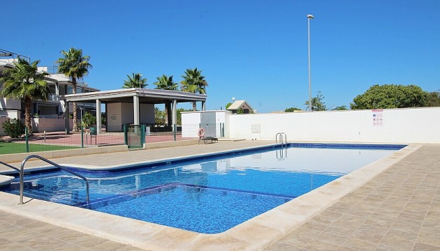 Resale - Bungalow - Orihuela Costa - Las Chismosas