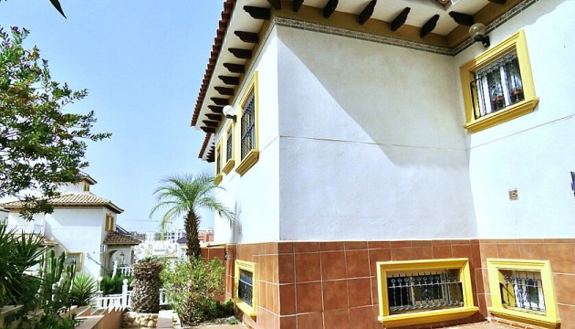 Перепродажа - отдельная вилла - Orihuela Costa - Villamartín