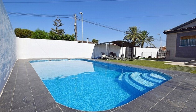 Begagnad - Fristående Villa - Torrevieja - Los Balcones - Los Altos del Edén