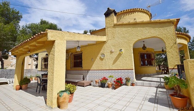 Перепродажа - отдельная вилла - Orihuela Costa - Villamartín