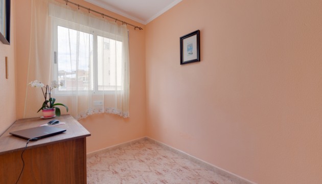 Reventa - Apartamento - Torrevieja - calle La Loma