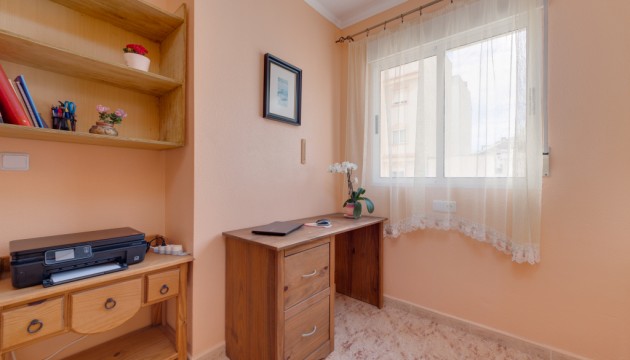 Herverkoop - Apartment - Torrevieja - calle La Loma