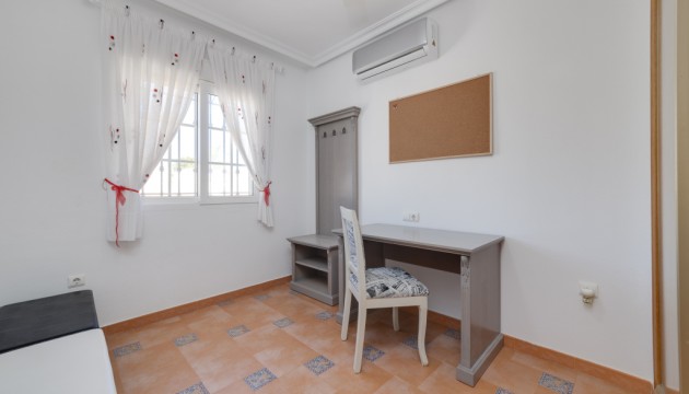 Begagnad - Fristående Villa - Orihuela Costa - calle Ciruela